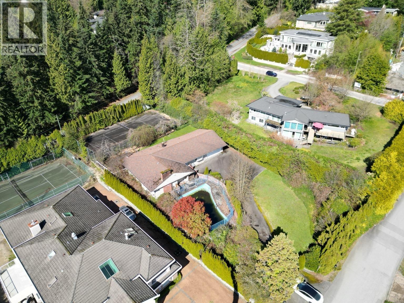 960 PYRFORD ROAD, West Vancouver