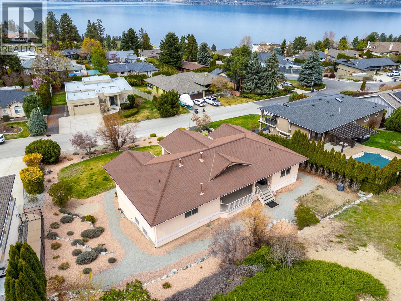 307 Sandpiper Court, Kelowna