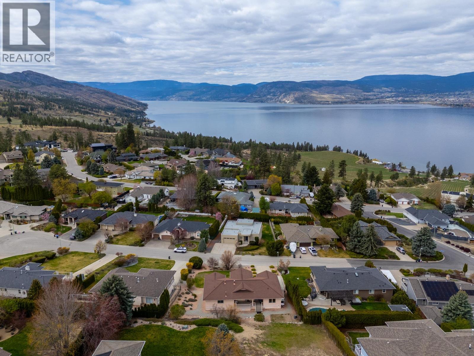 307 Sandpiper Court, Kelowna