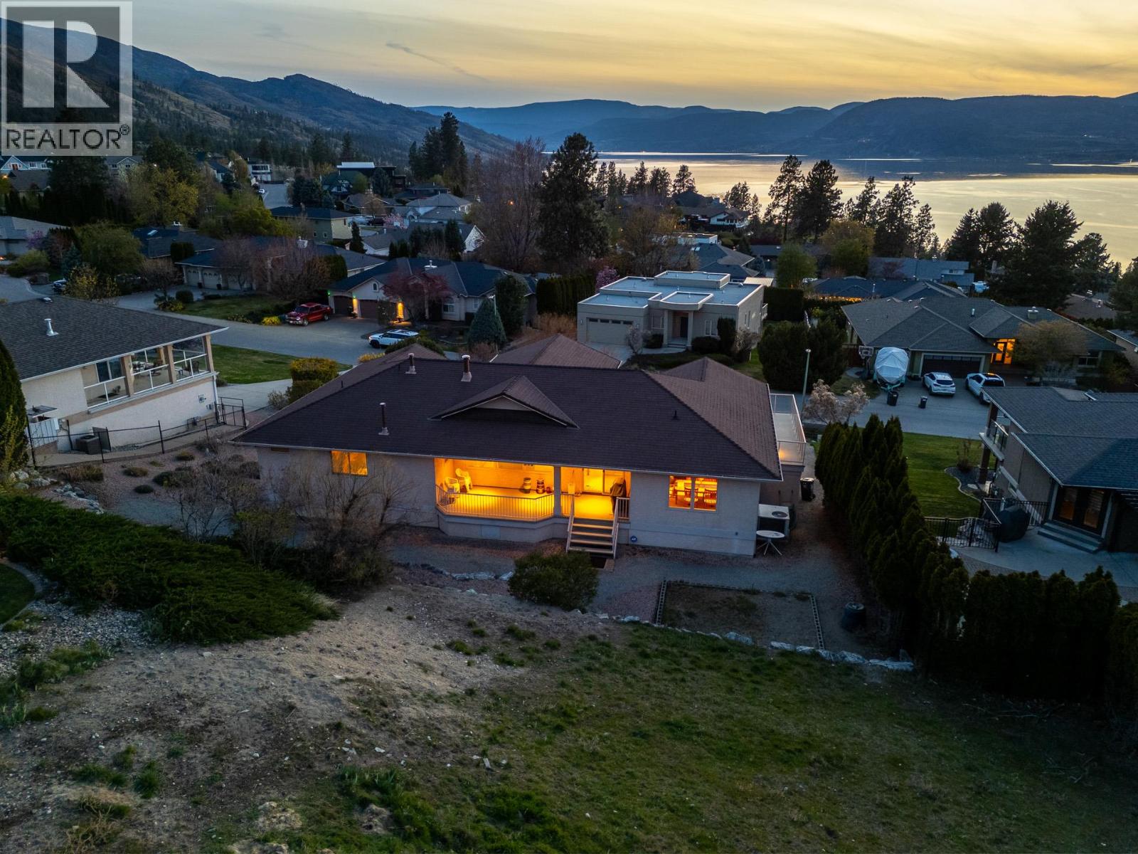 307 Sandpiper Court, Kelowna