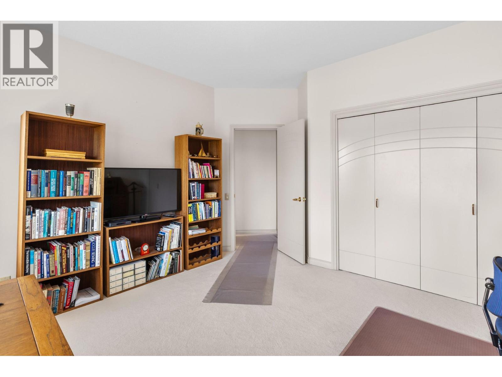 307 Sandpiper Court, Kelowna