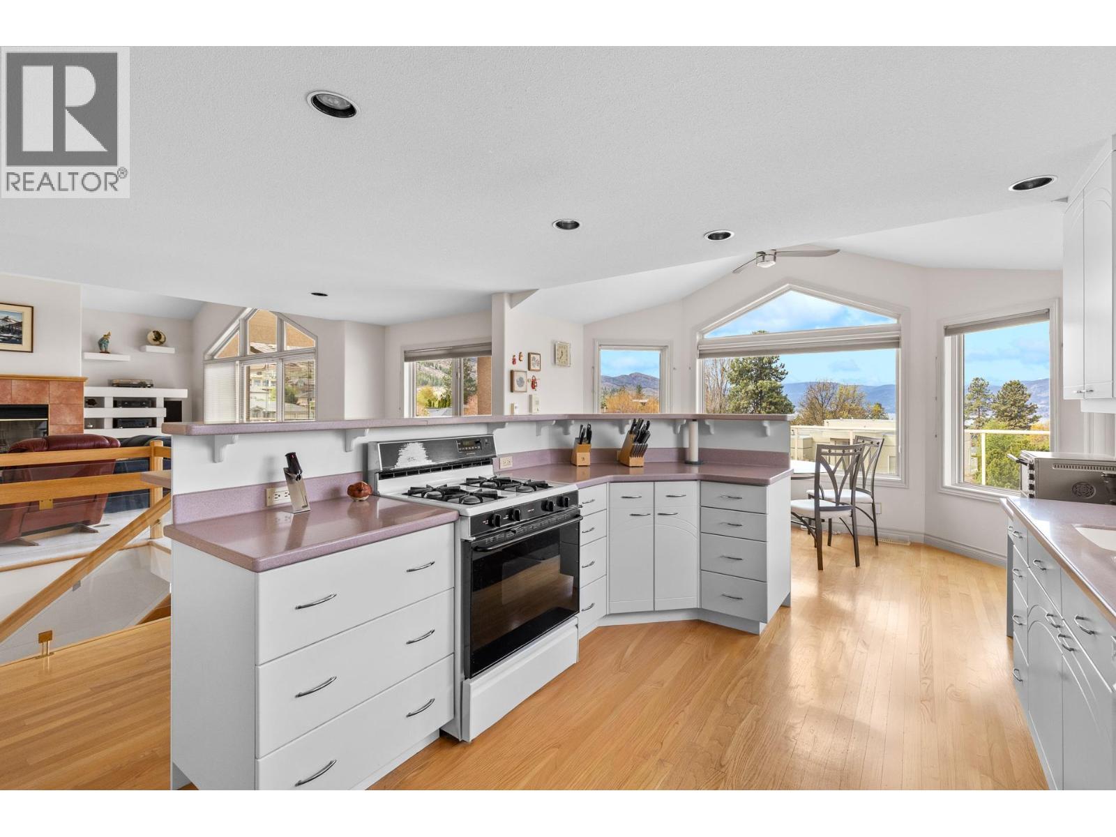 307 Sandpiper Court, Kelowna