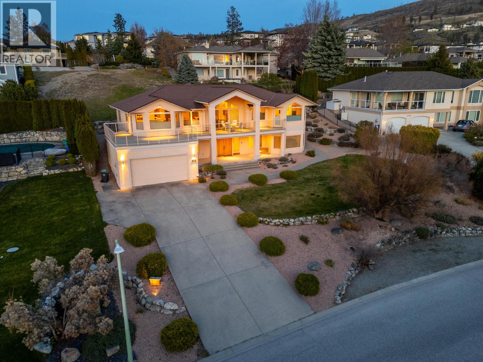 307 Sandpiper Court, Kelowna