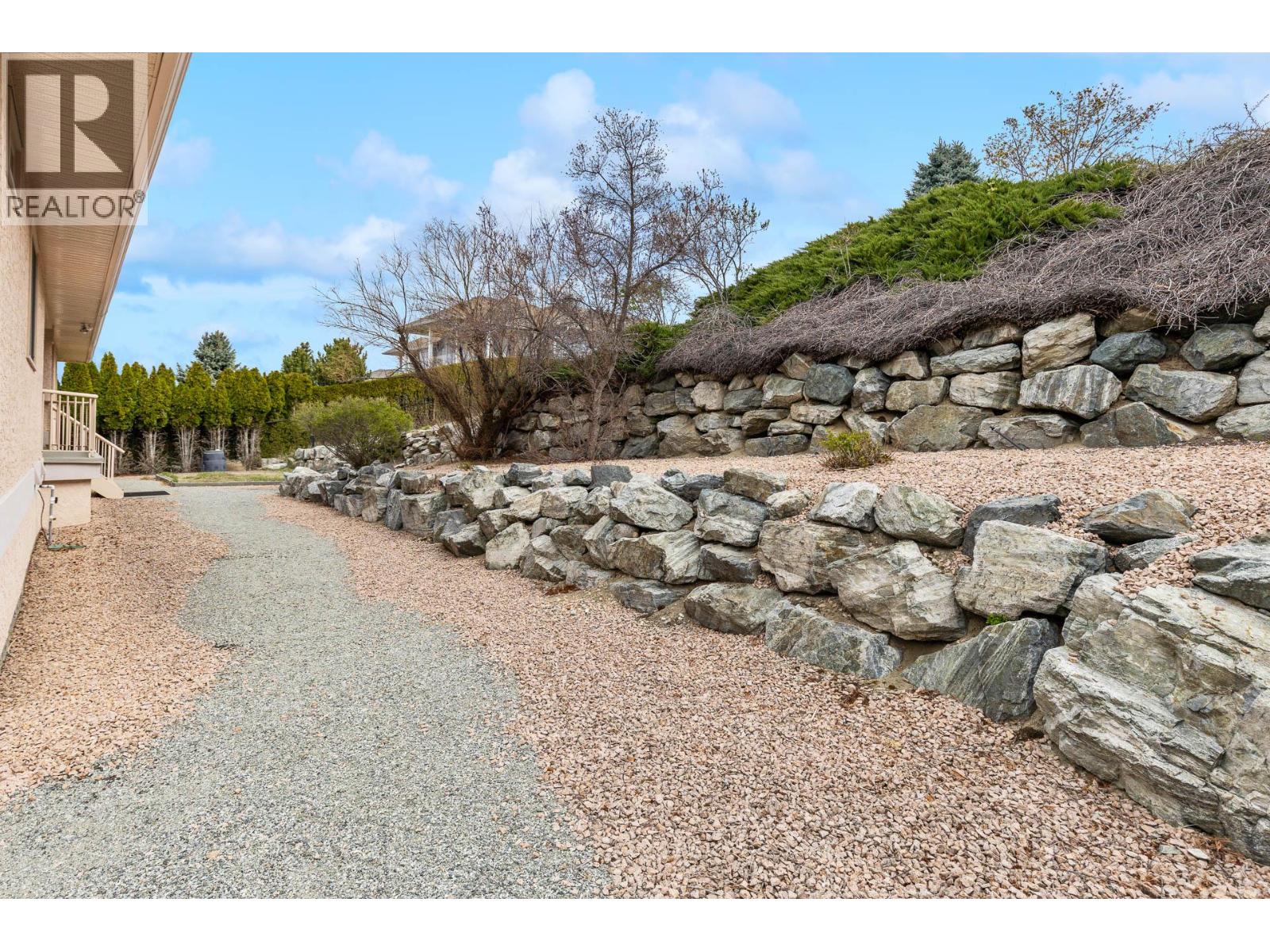 307 Sandpiper Court, Kelowna