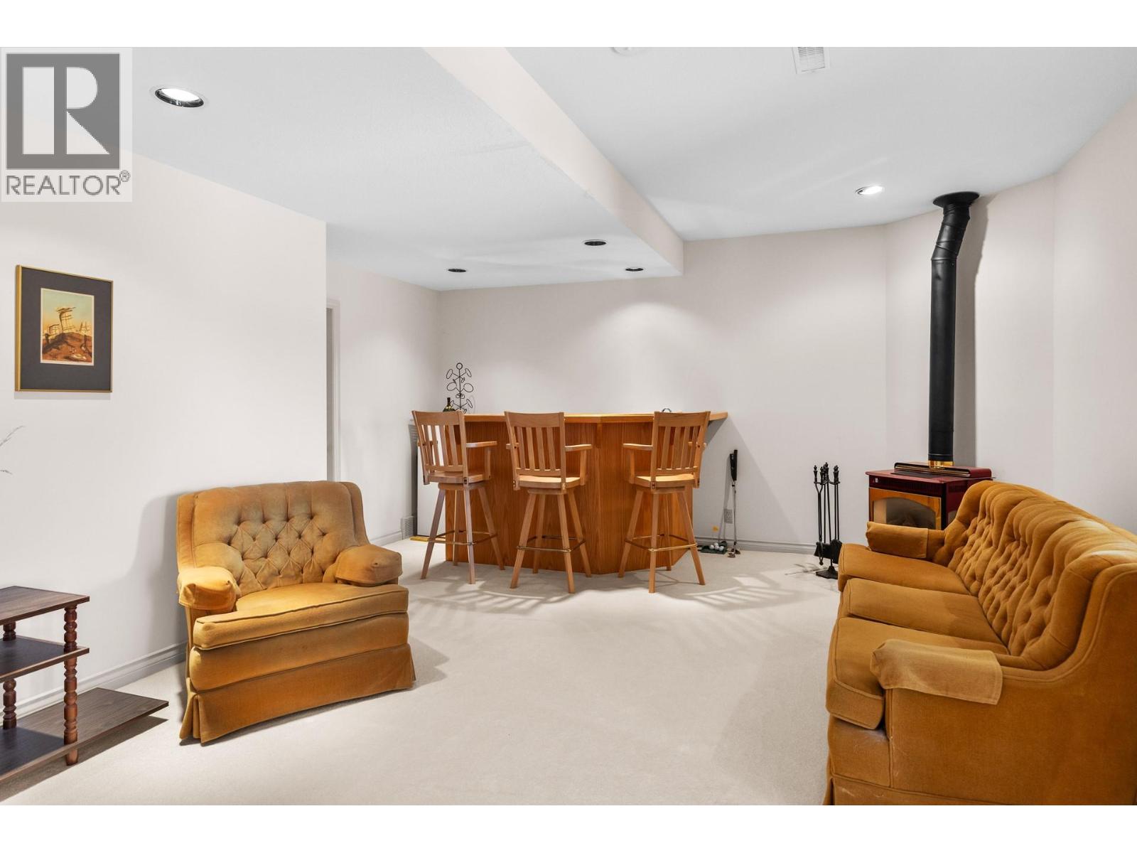 307 Sandpiper Court, Kelowna