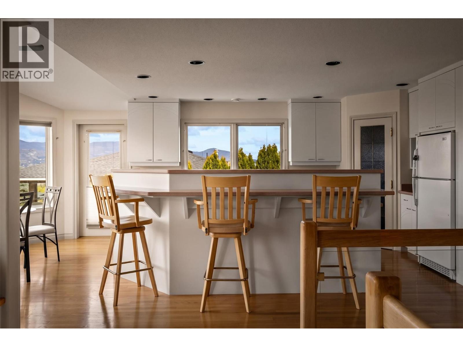 307 Sandpiper Court, Kelowna