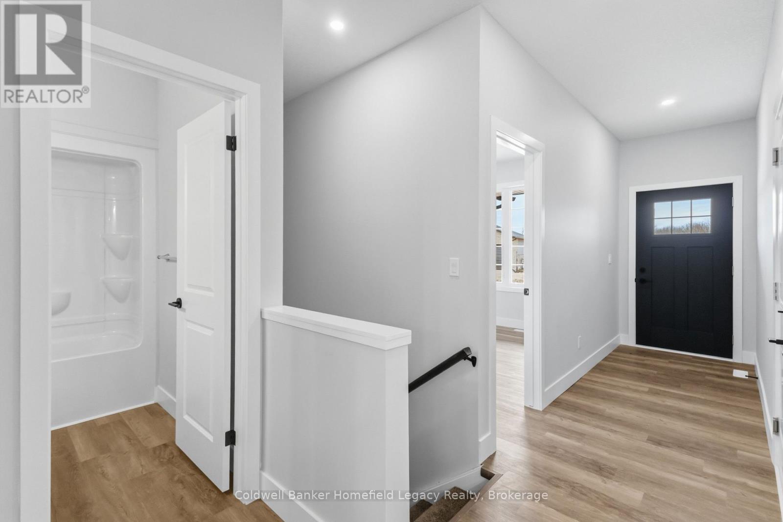 7 - 165 EGAN AVENUE — photo 10
