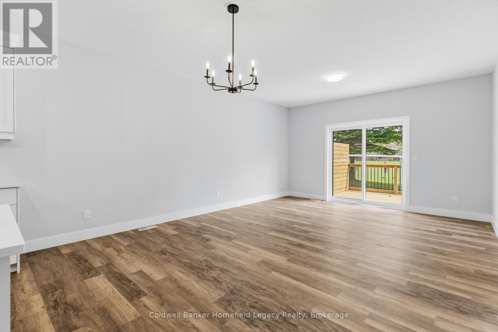 7 - 165 EGAN AVENUE — photo 19