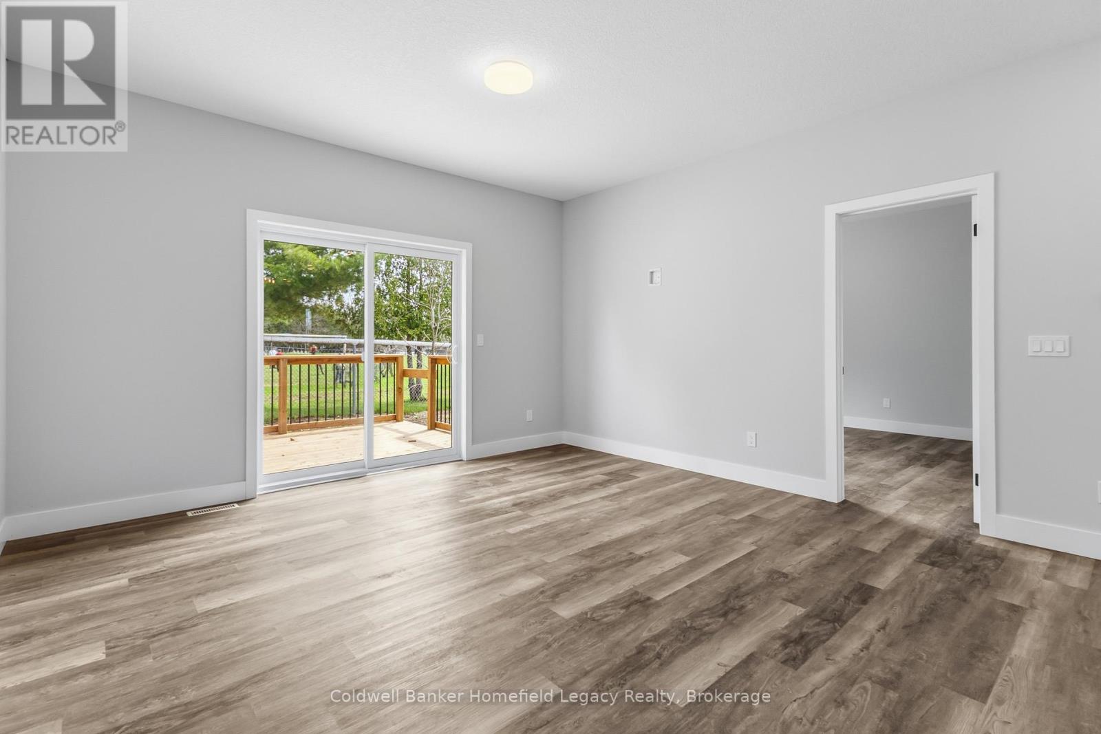 7 - 165 EGAN AVENUE — photo 23