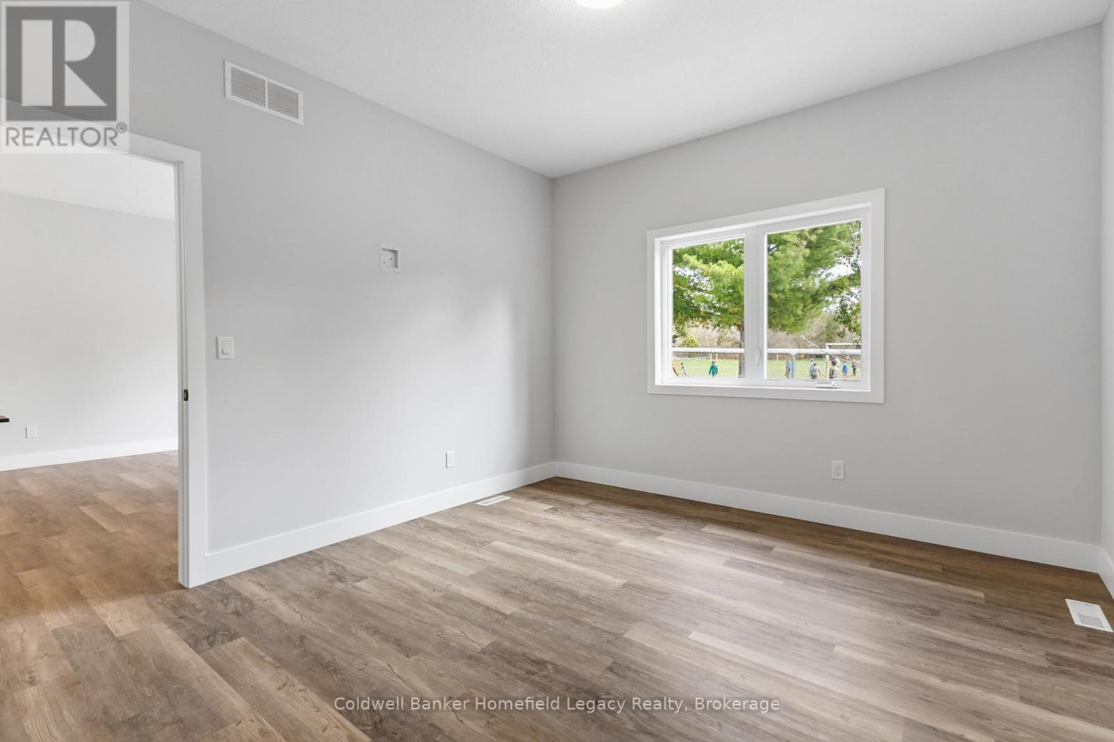 7 - 165 EGAN AVENUE — photo 28