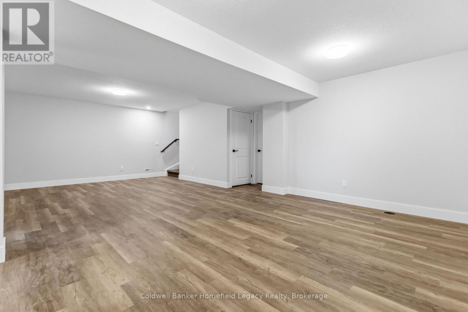7 - 165 EGAN AVENUE — photo 35