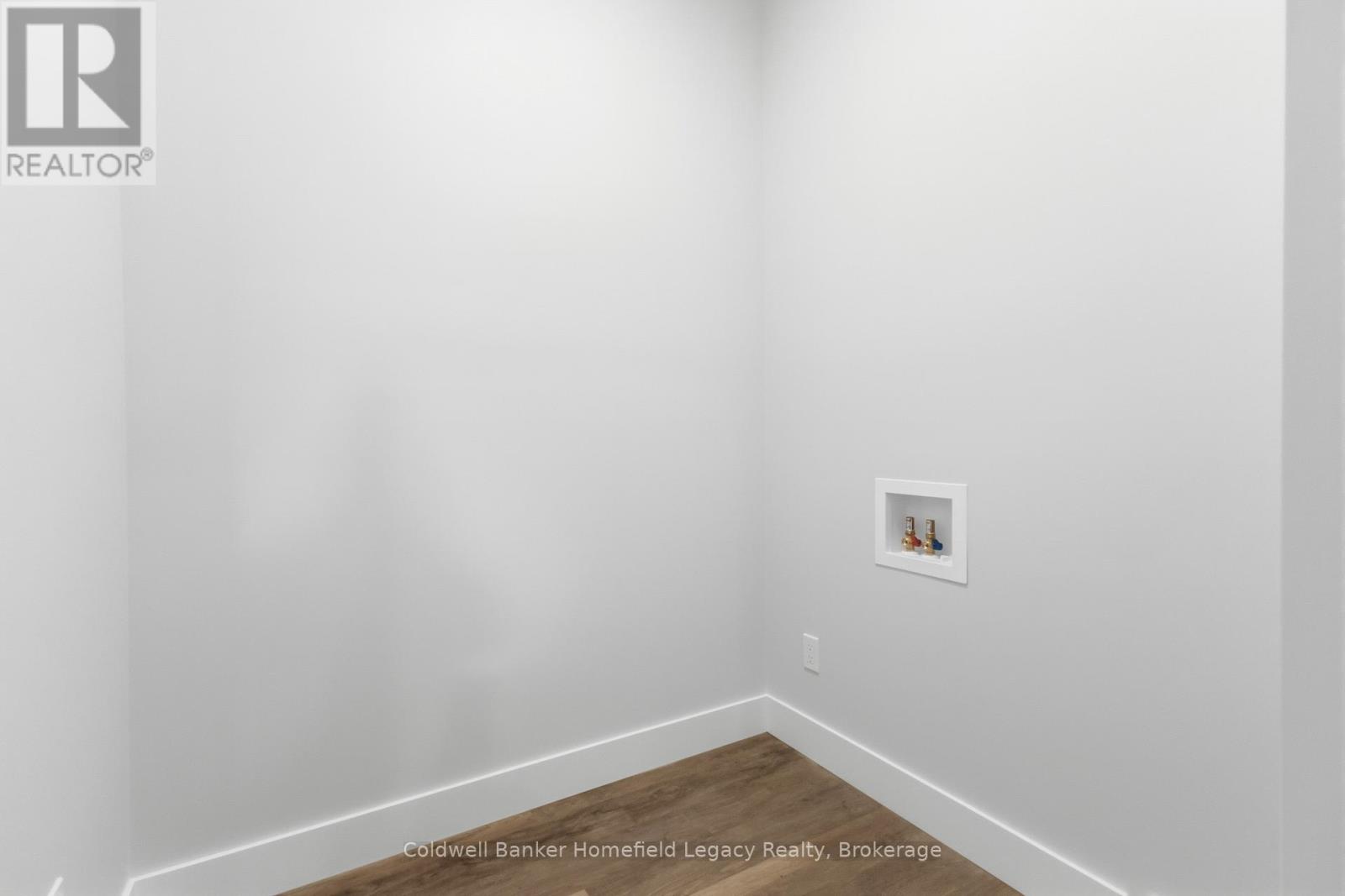 7 - 165 EGAN AVENUE — photo 9