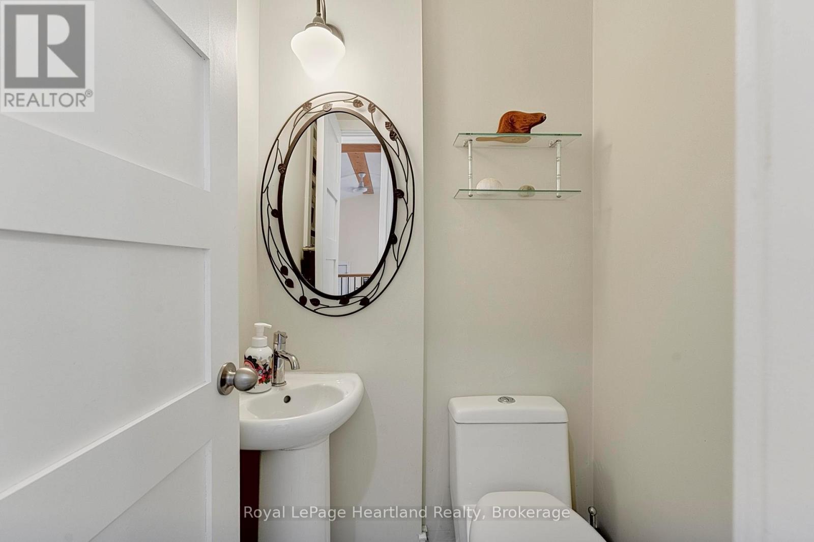 67 ELGIN AVENUE W - 13