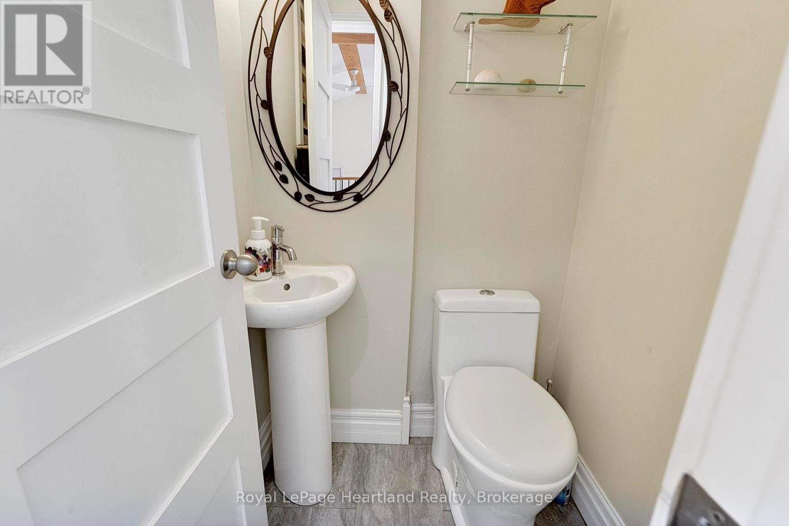 67 ELGIN AVENUE W - 14