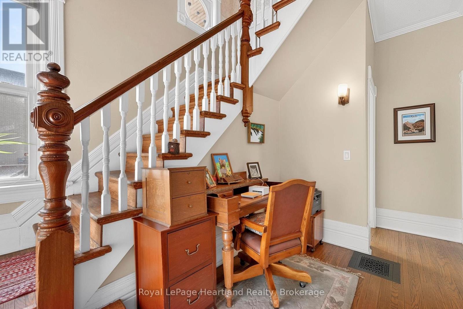 67 ELGIN AVENUE W - 16