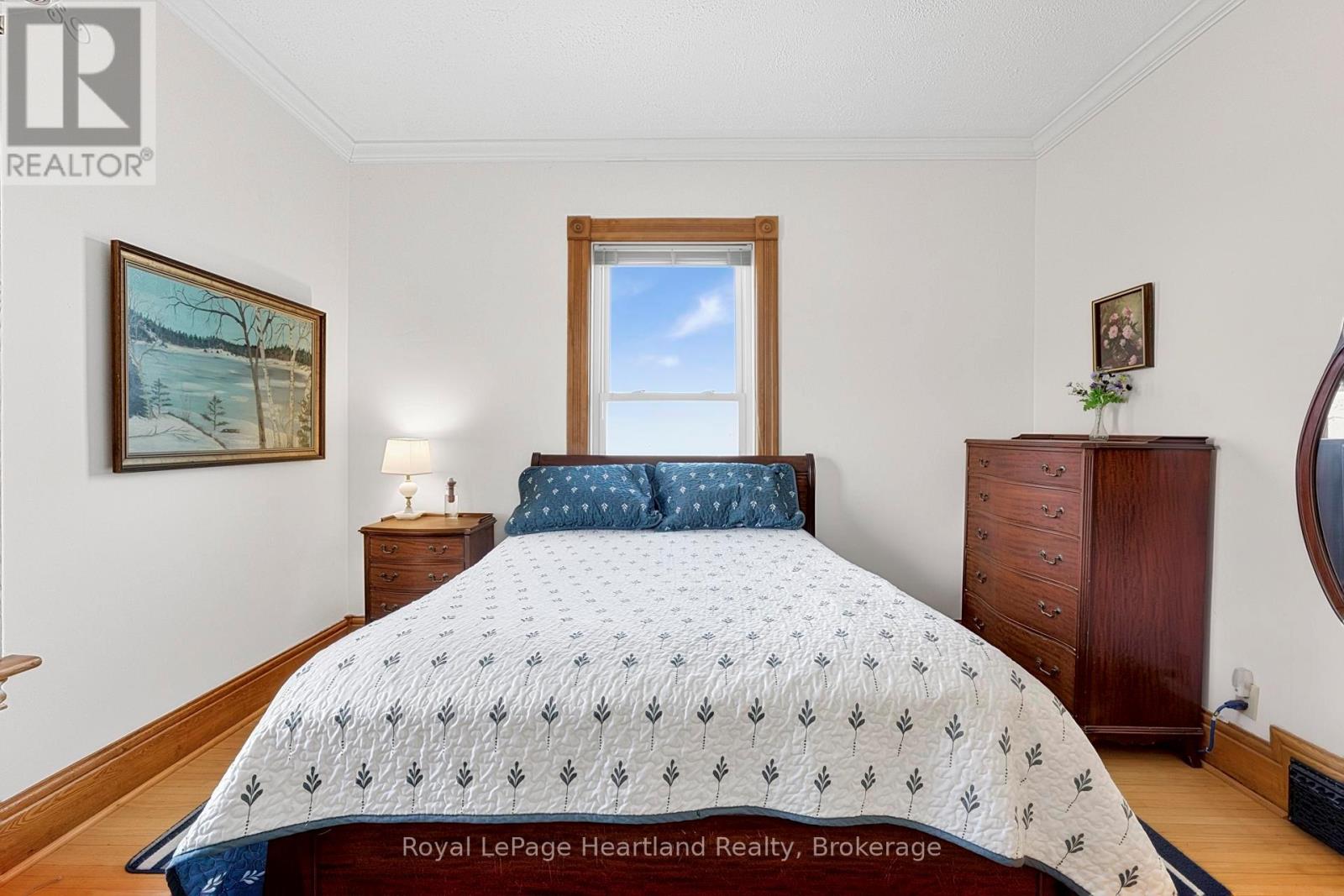 67 ELGIN AVENUE W - 32