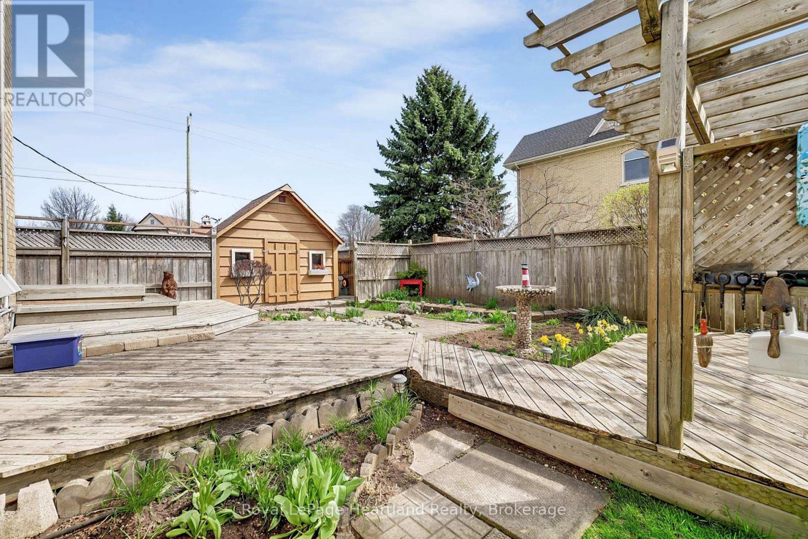 67 ELGIN AVENUE W - 42
