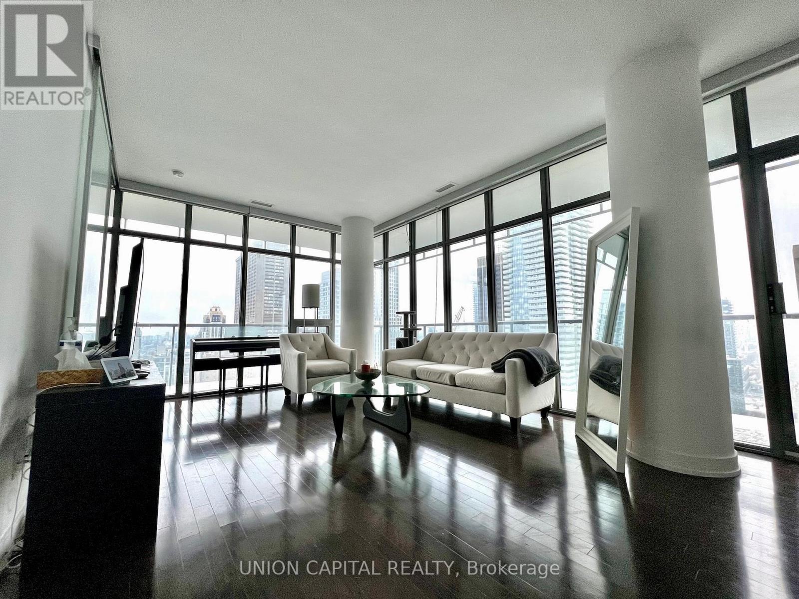 Listing photo of 2807 - 33 CHARLES STREET E