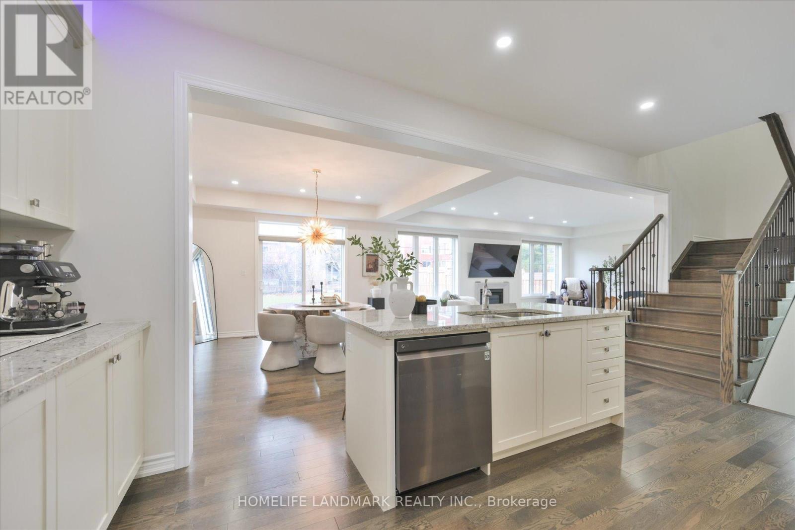 79 BETHPAGE CRESCENT - 9