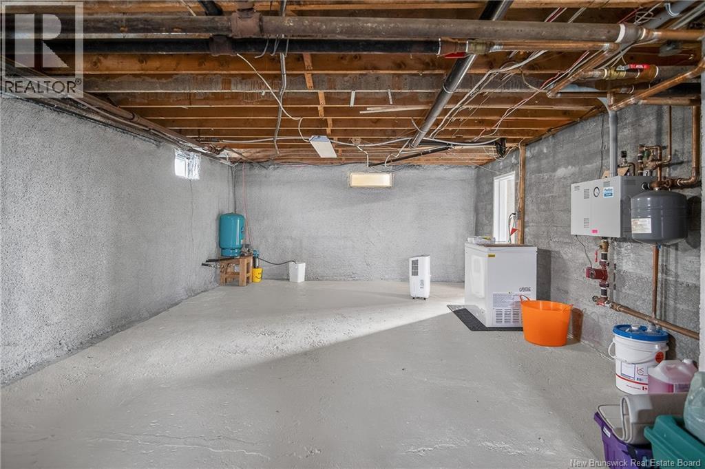 238 Pickwauket Road - 40