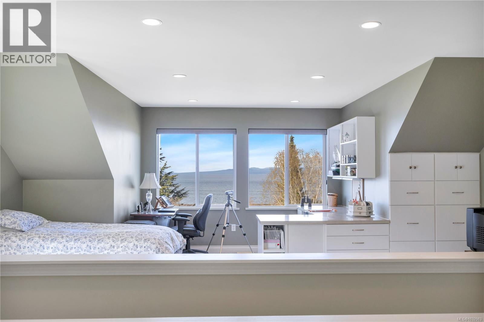 315 CRESCENT RD W - 14