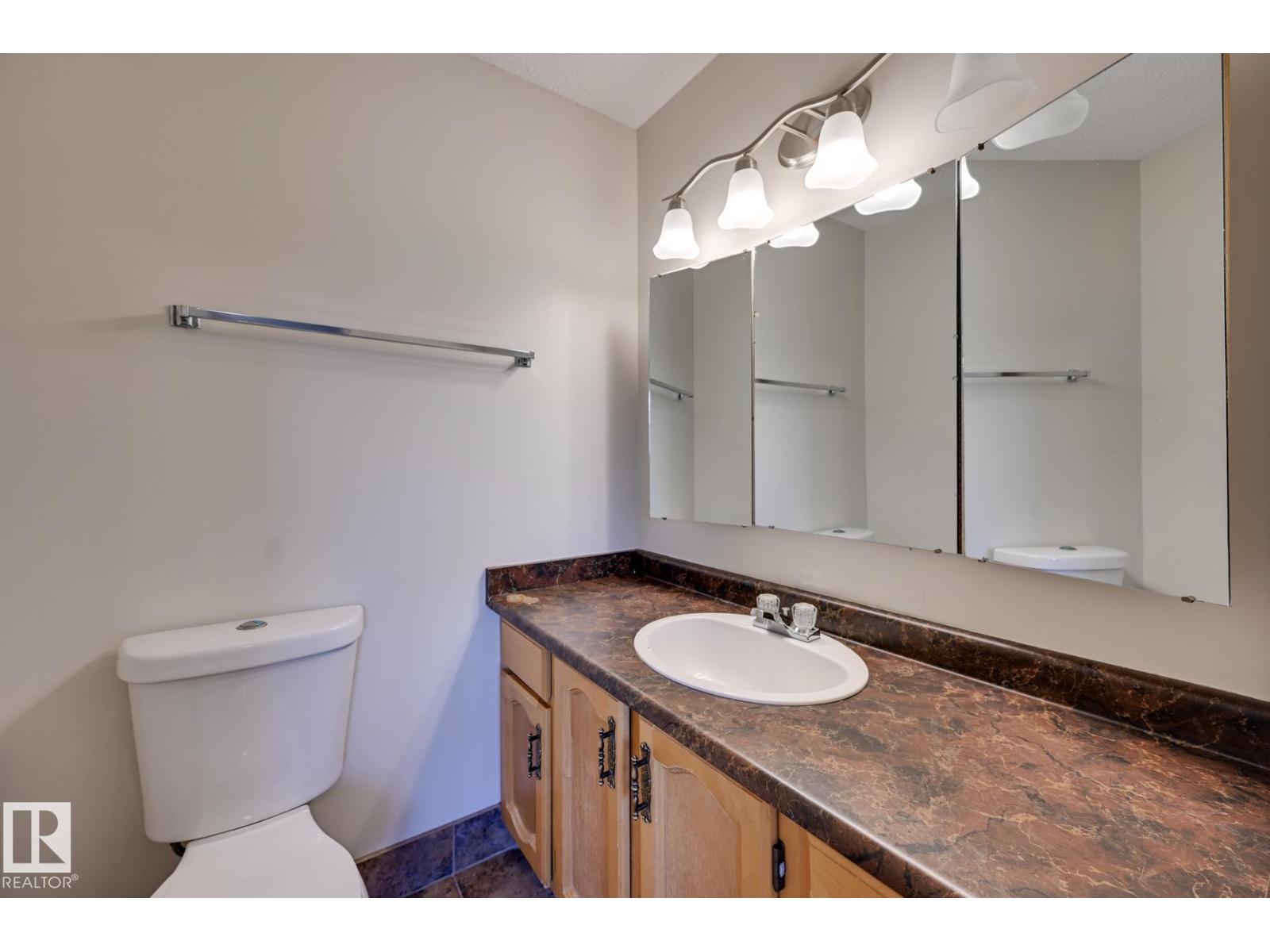 10634 158 AV NW, Edmonton