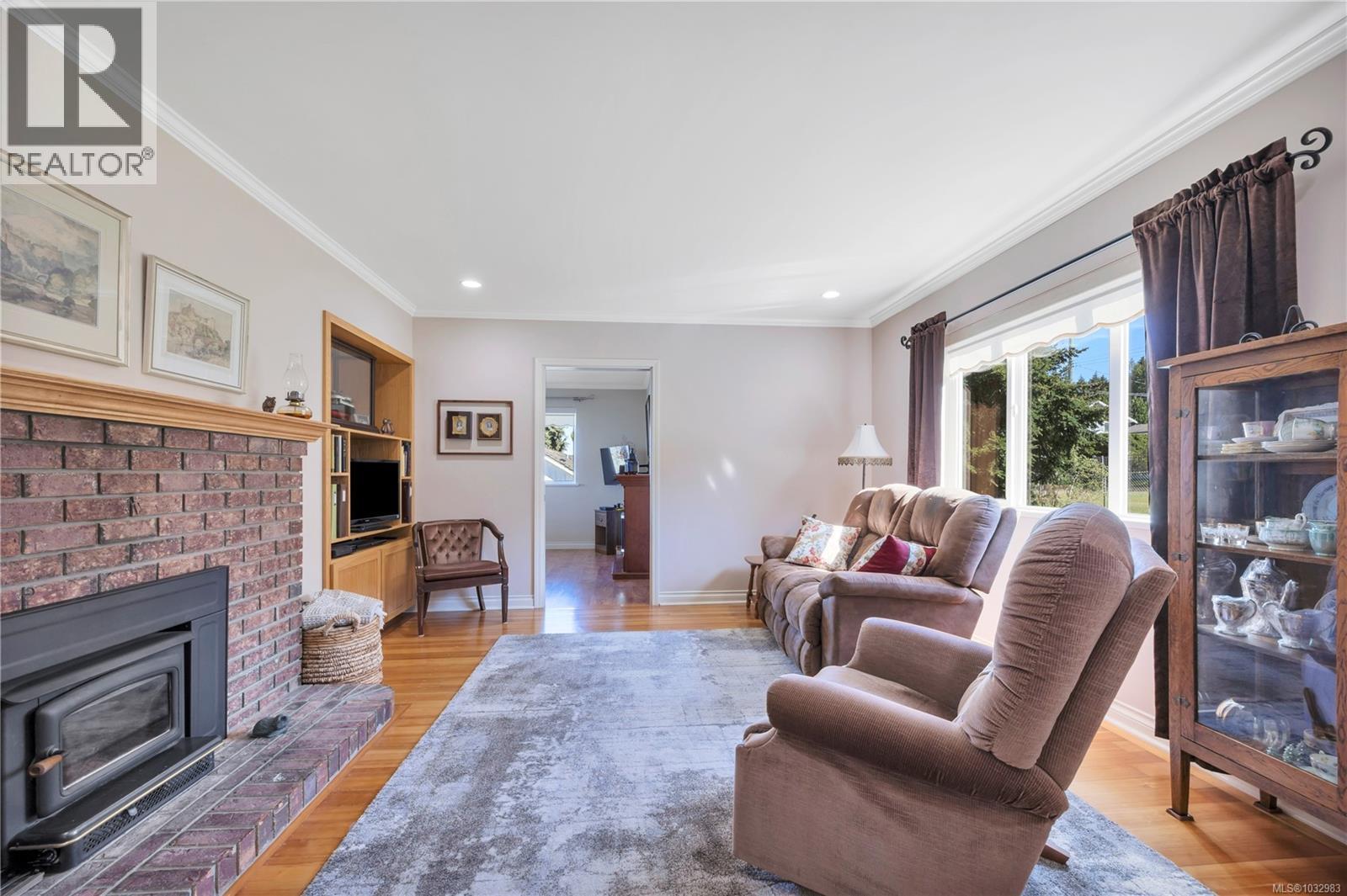 315 CRESCENT RD W - 9