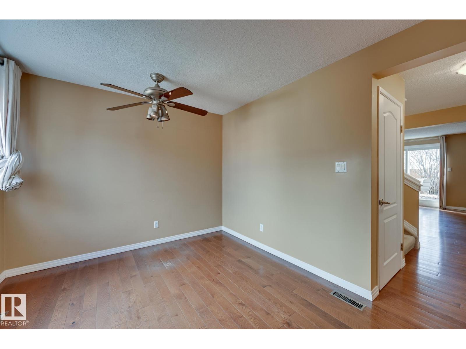 10634 158 AV NW, Edmonton