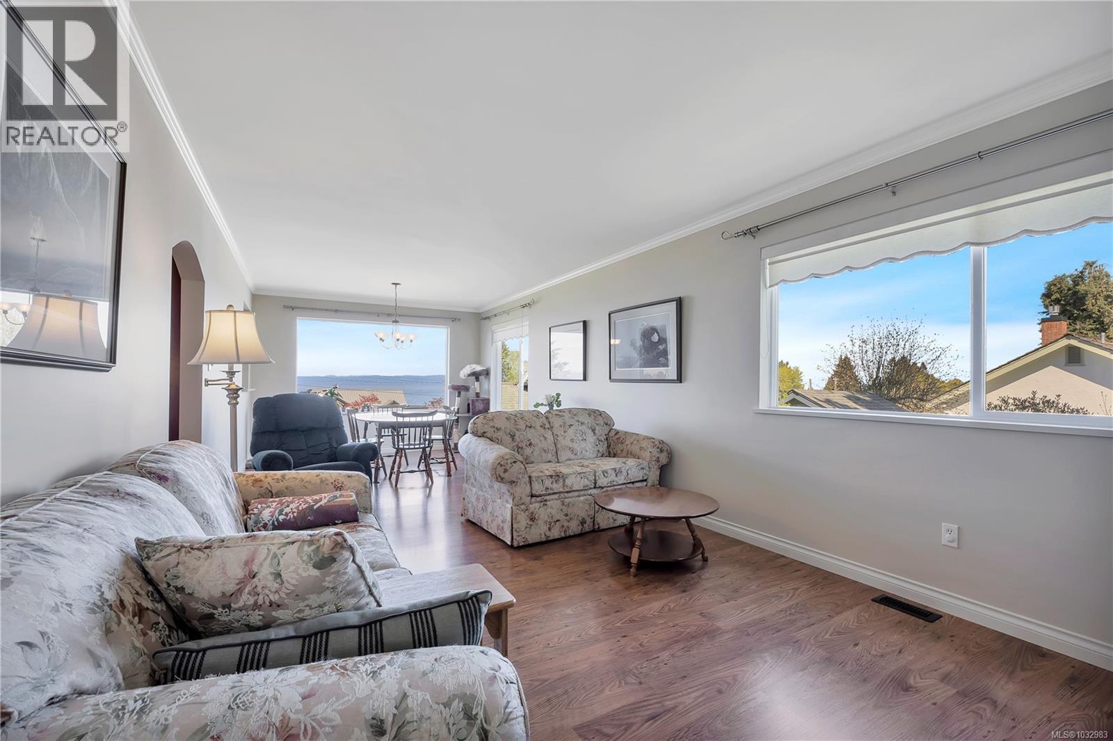 315 CRESCENT RD W - 24