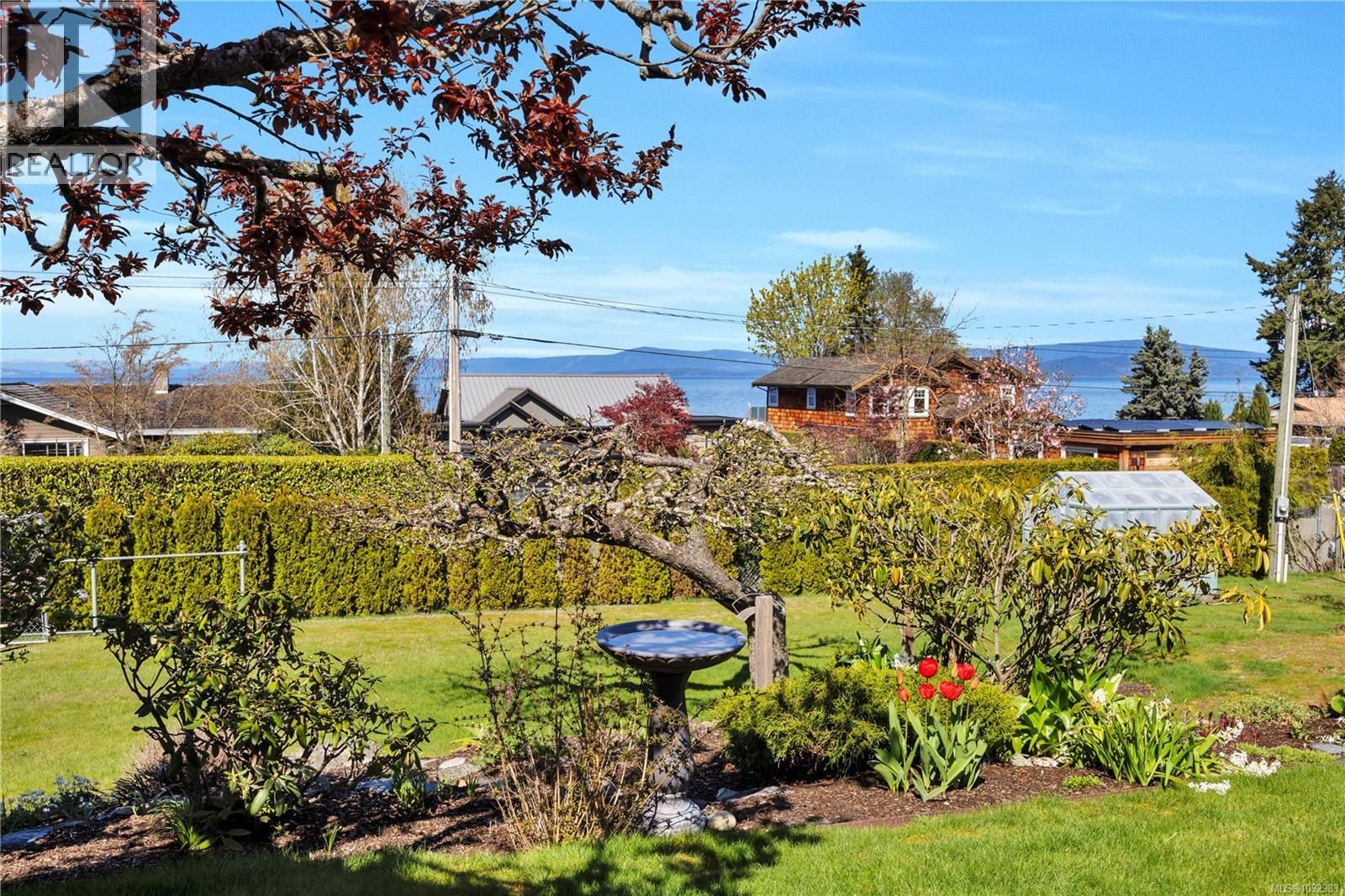 315 CRESCENT RD W - 43