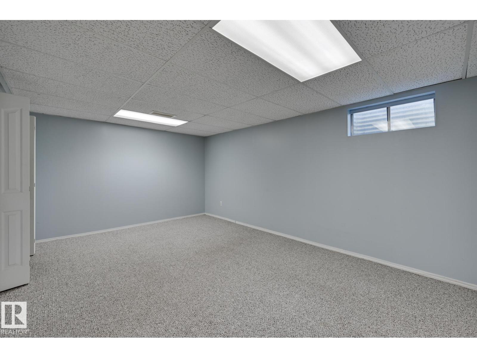 10634 158 AV NW, Edmonton