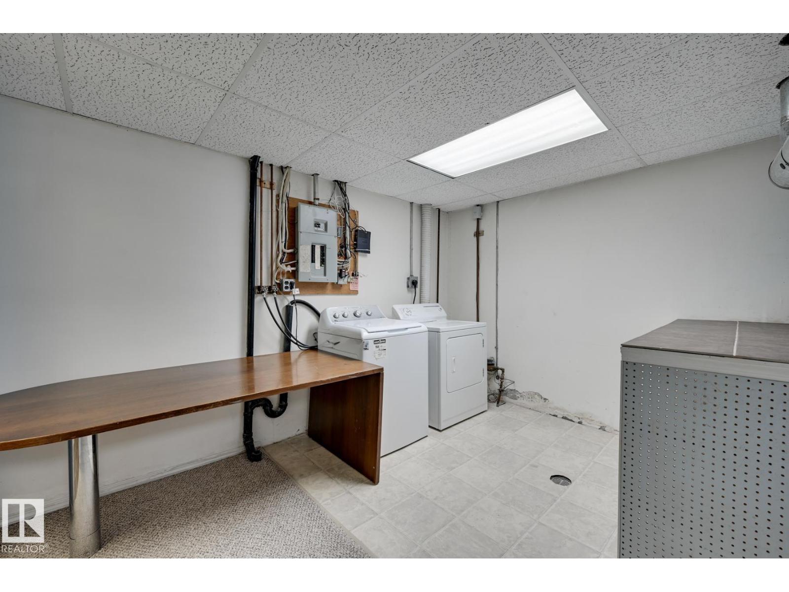 10634 158 AV NW, Edmonton