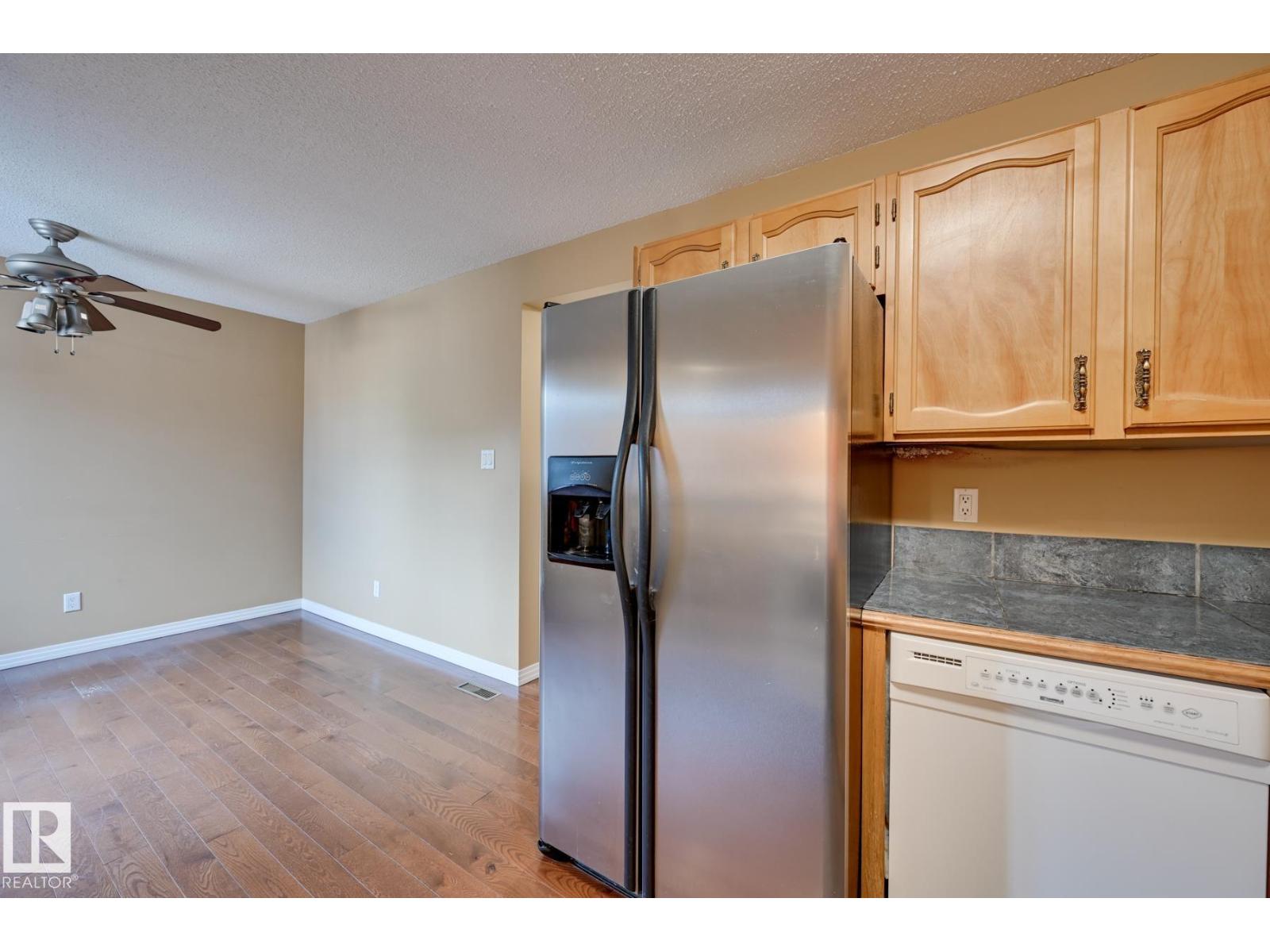 10634 158 AV NW - 5