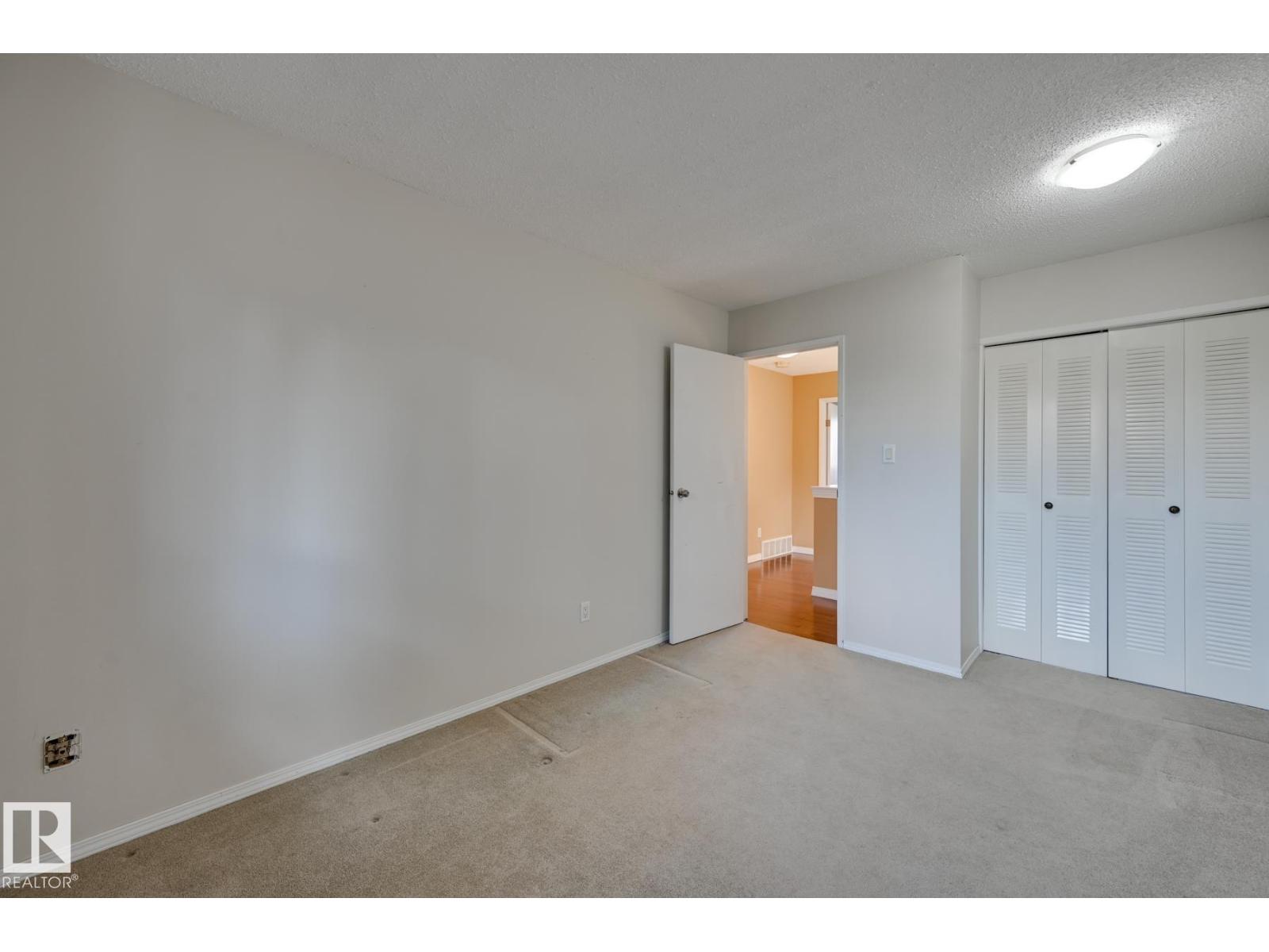 10634 158 AV NW, Edmonton