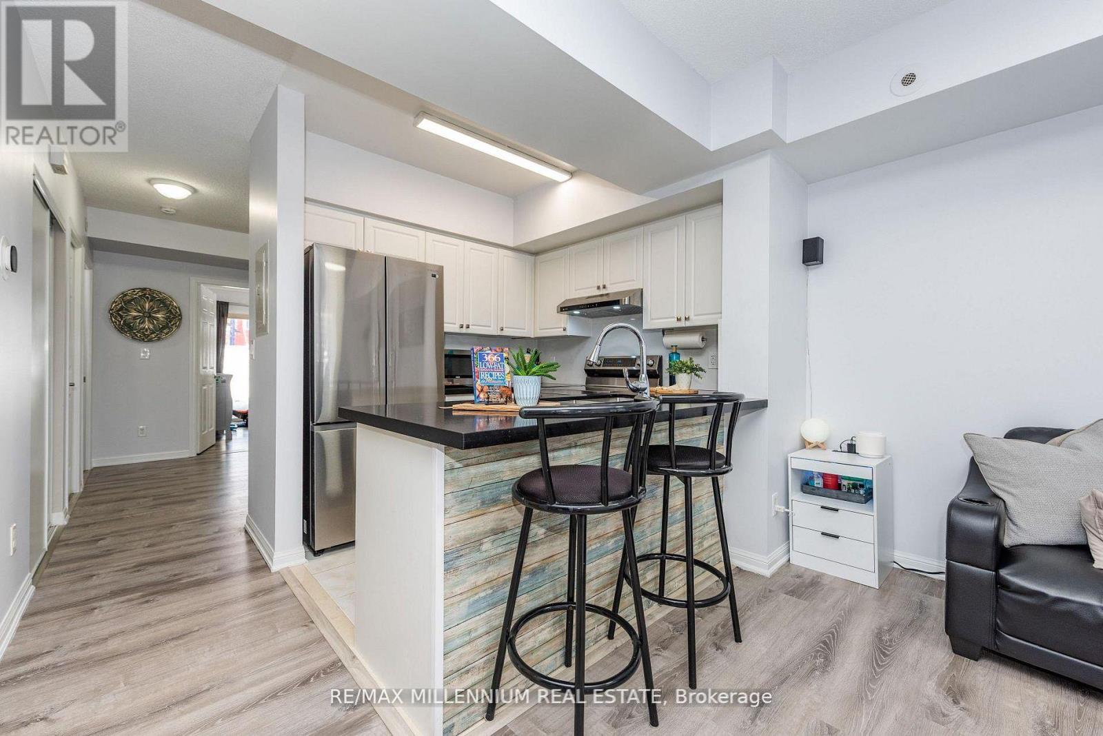 #1034 3045 FINCH AVENUE W - 26