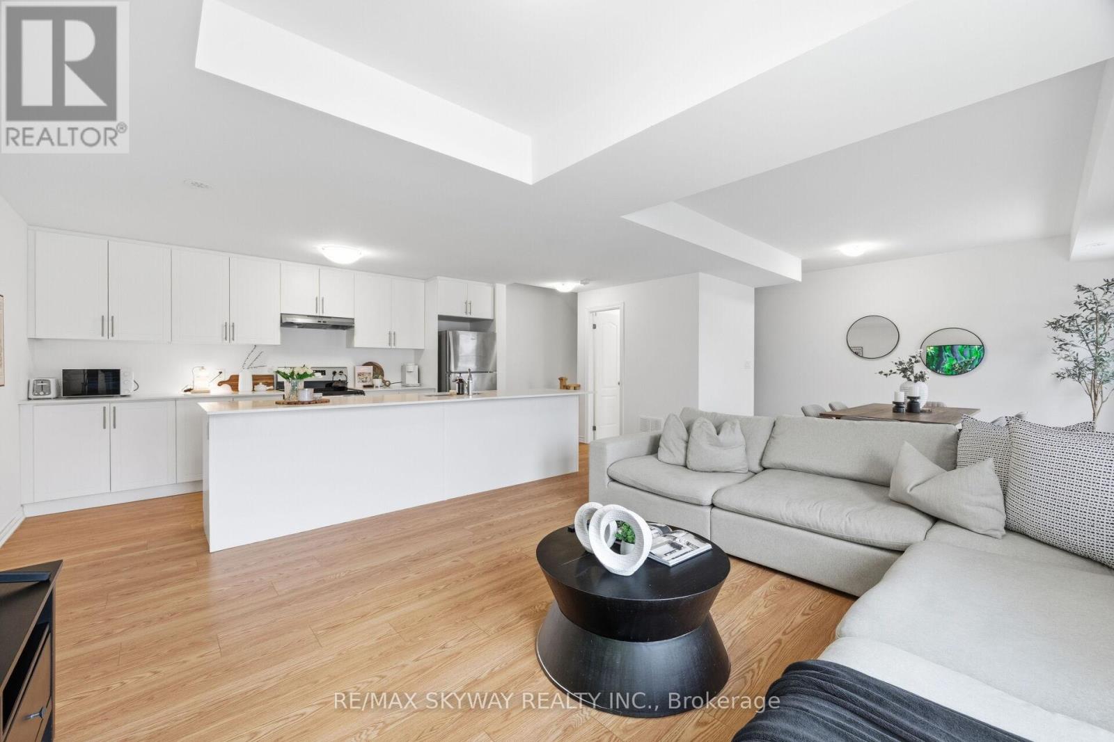 44 SPRINGDALE AVENUE - 23