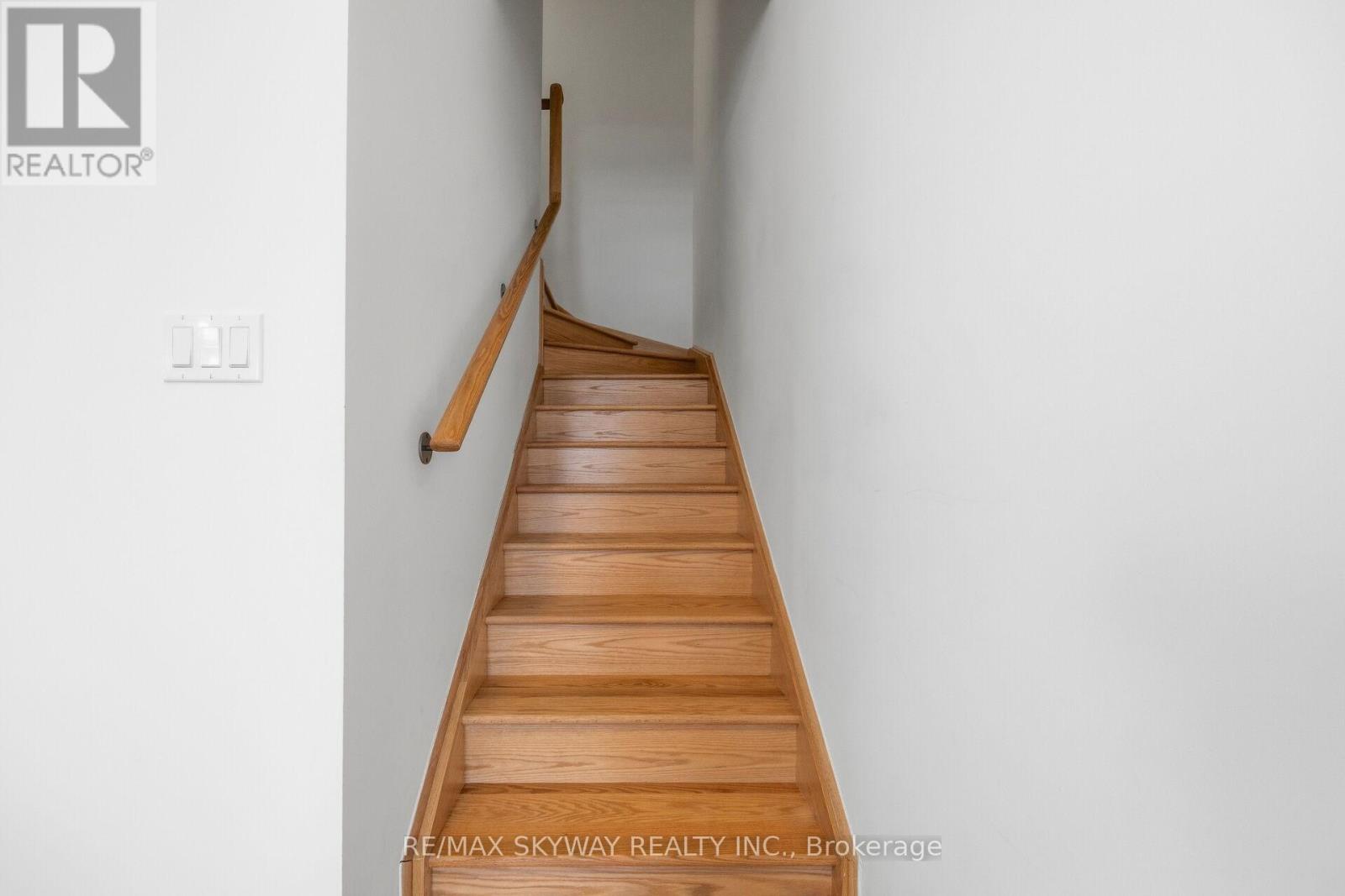 44 SPRINGDALE AVENUE - 25