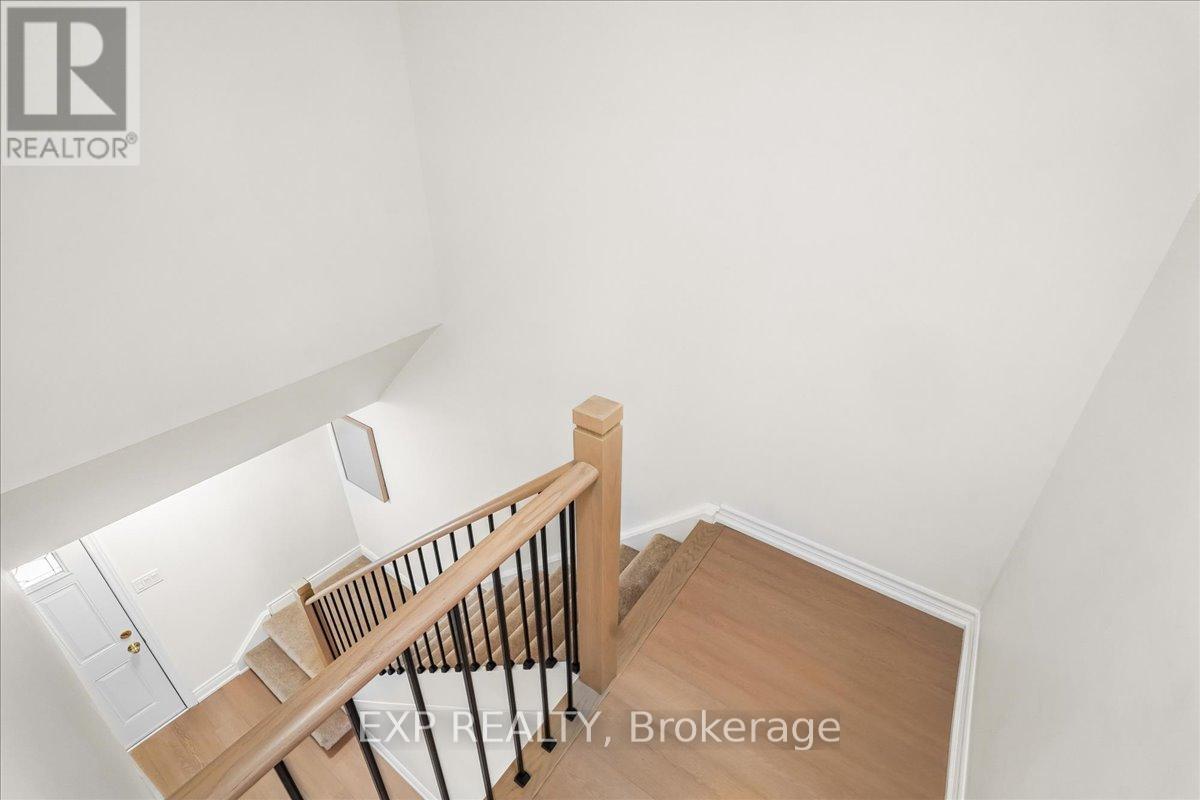 #72 1556 LANCASTER DRIVE - 16