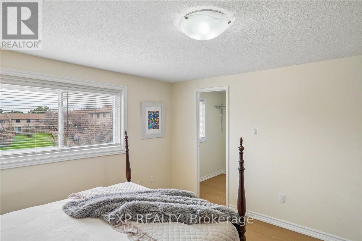 #72 1556 LANCASTER DRIVE - 19