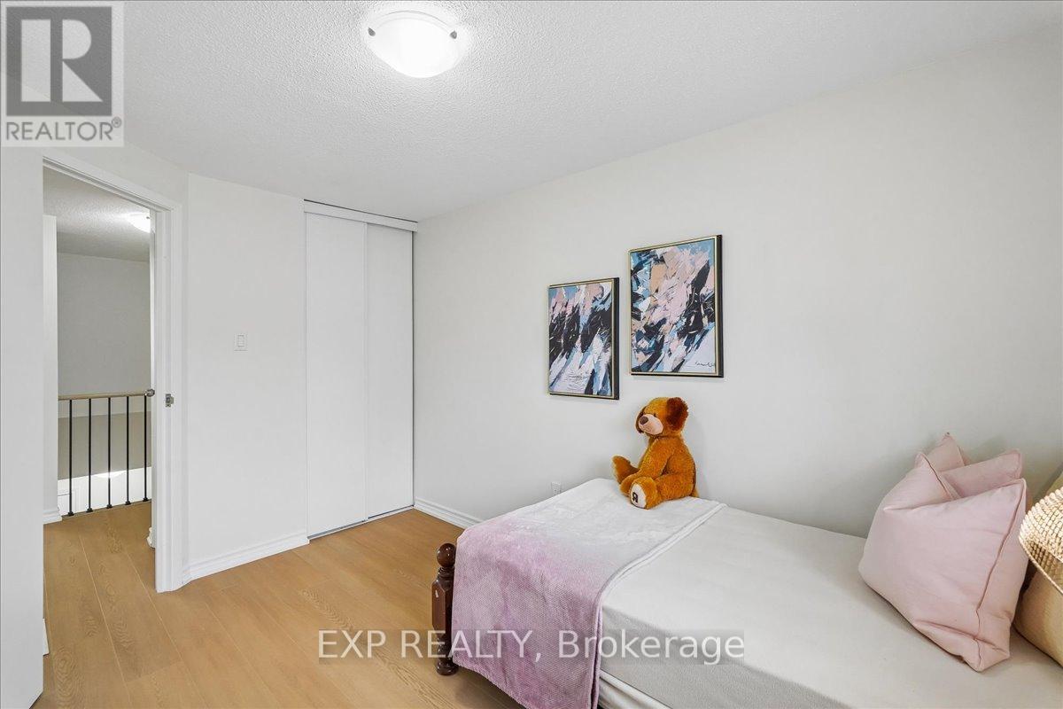 #72 1556 LANCASTER DRIVE - 23