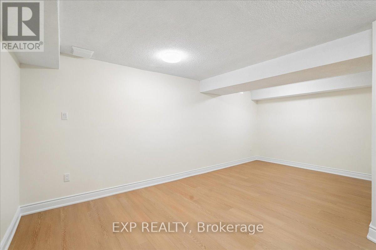 #72 1556 LANCASTER DRIVE - 26
