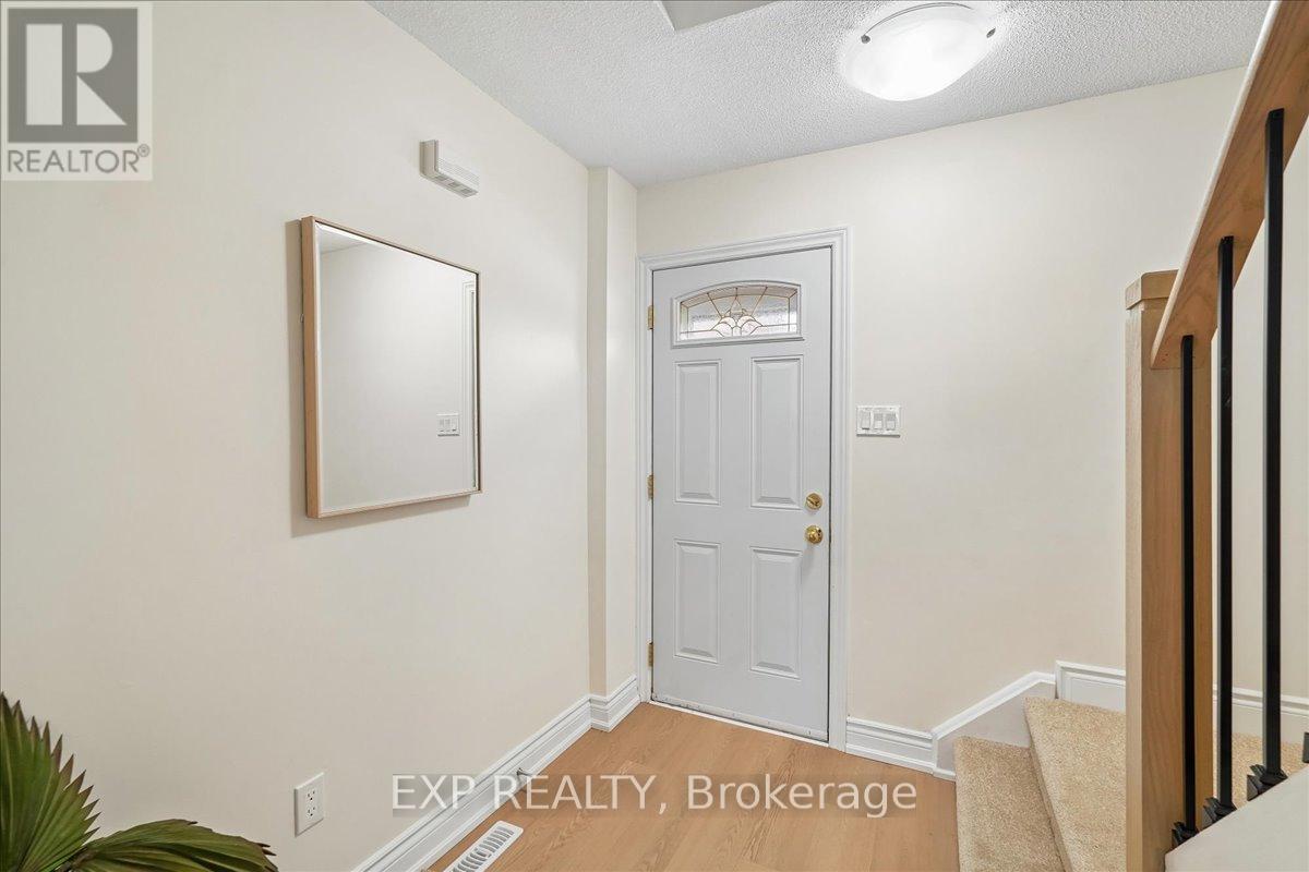 #72 1556 LANCASTER DRIVE - 3
