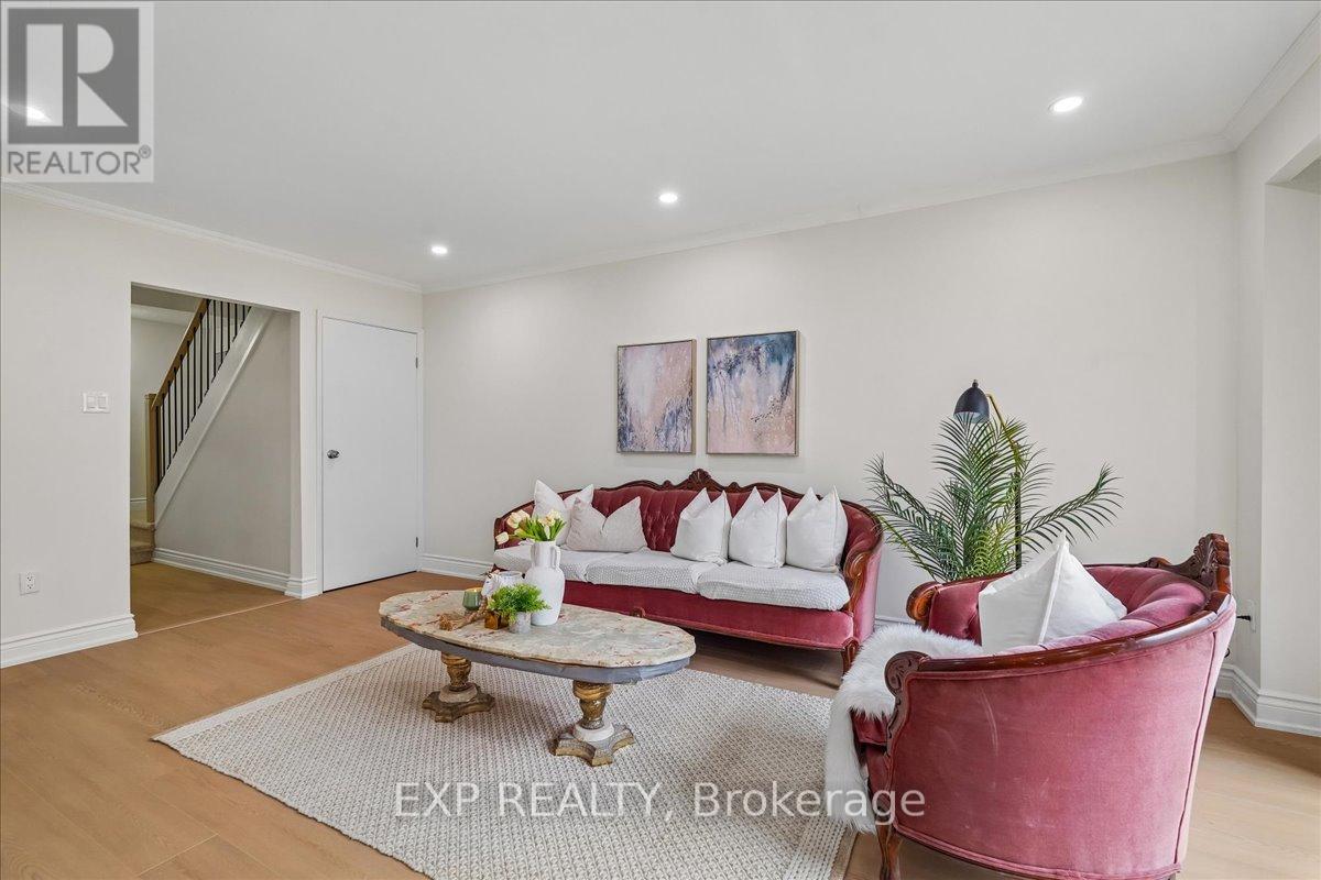 #72 1556 LANCASTER DRIVE - 8