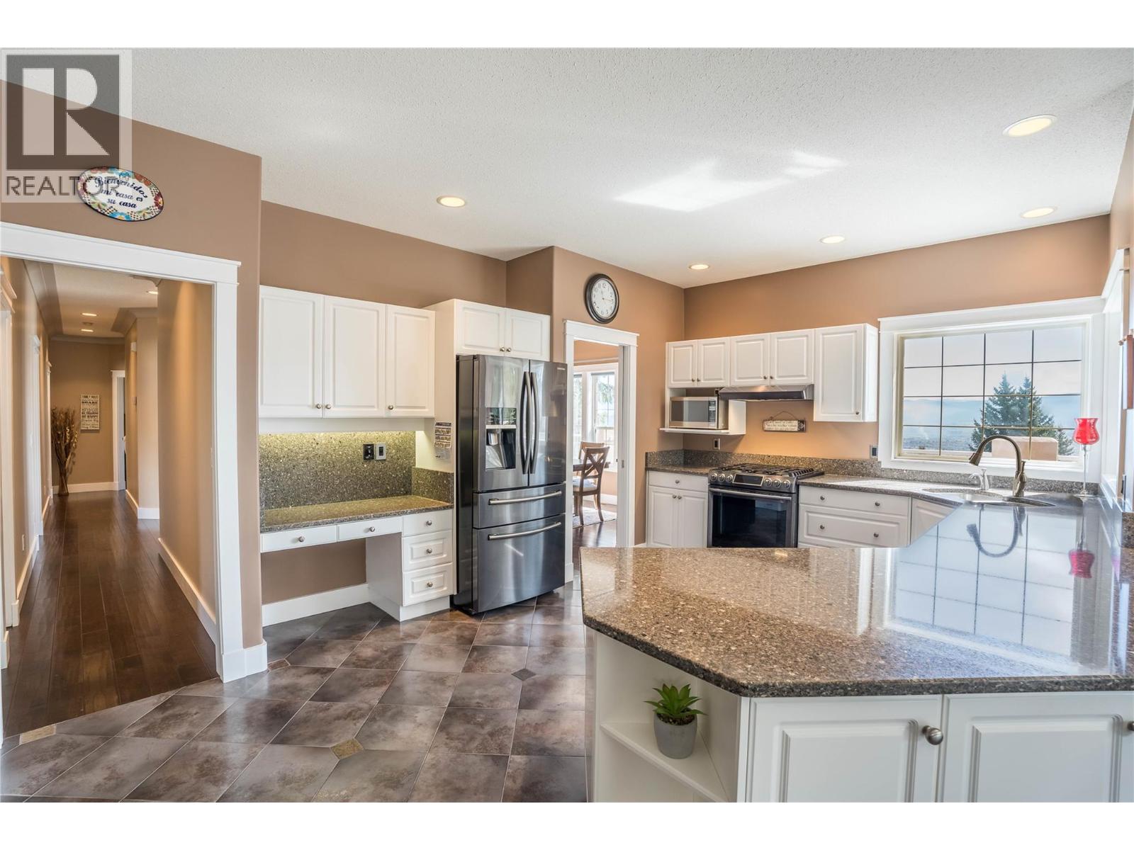  1751 Keloka Drive, West Kelowna