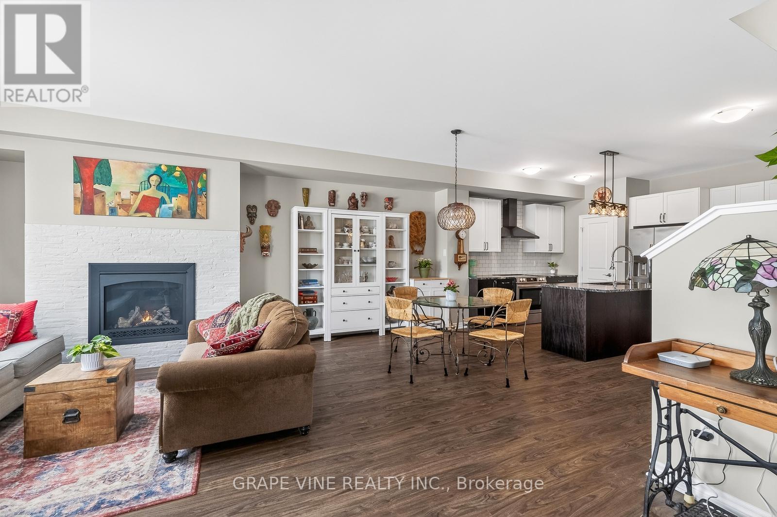 650 FISHER STREET - 22