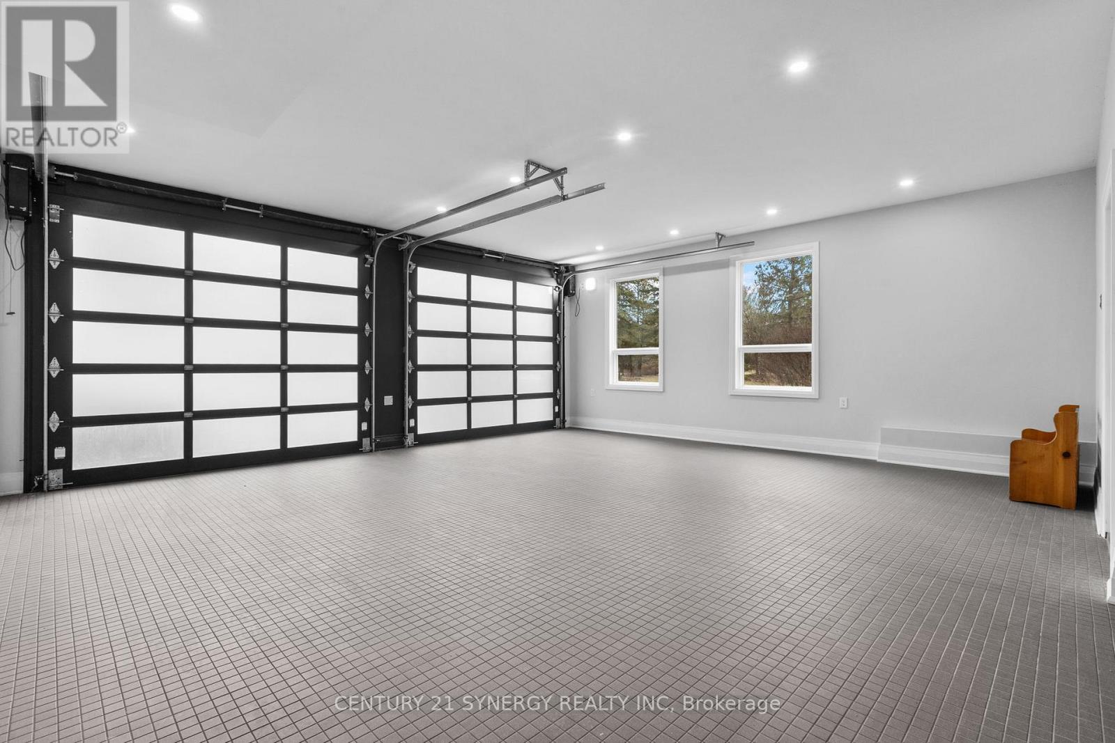 2318/2316 SUMMERSIDE DRIVE - 40