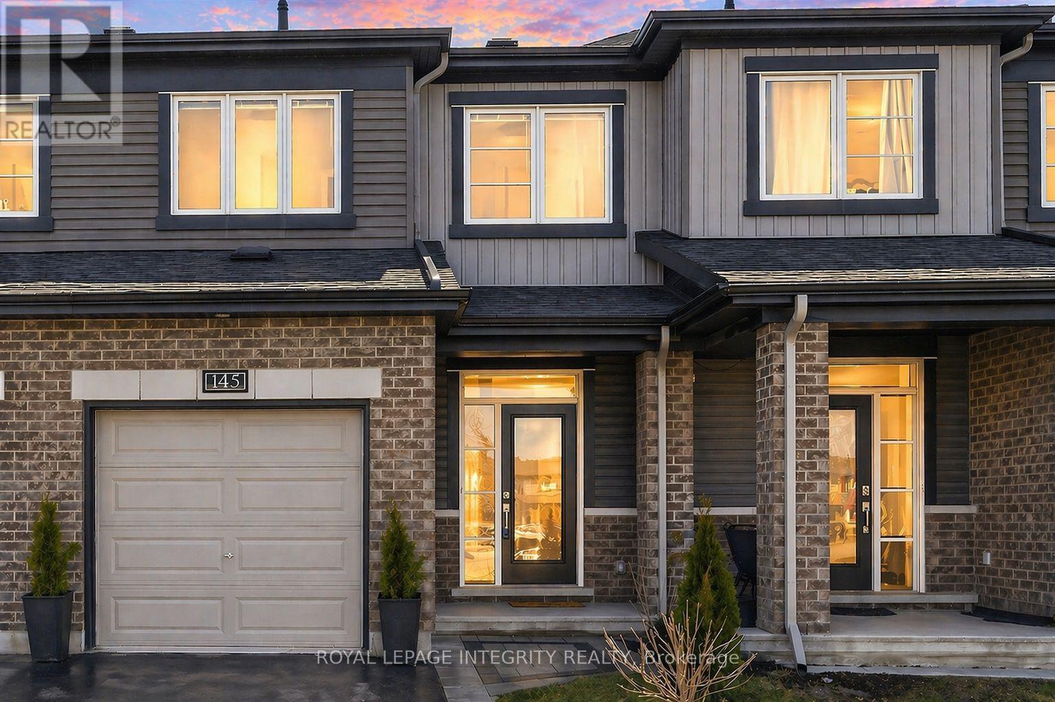 Beautiful Haven Model facing Park + Long driveway