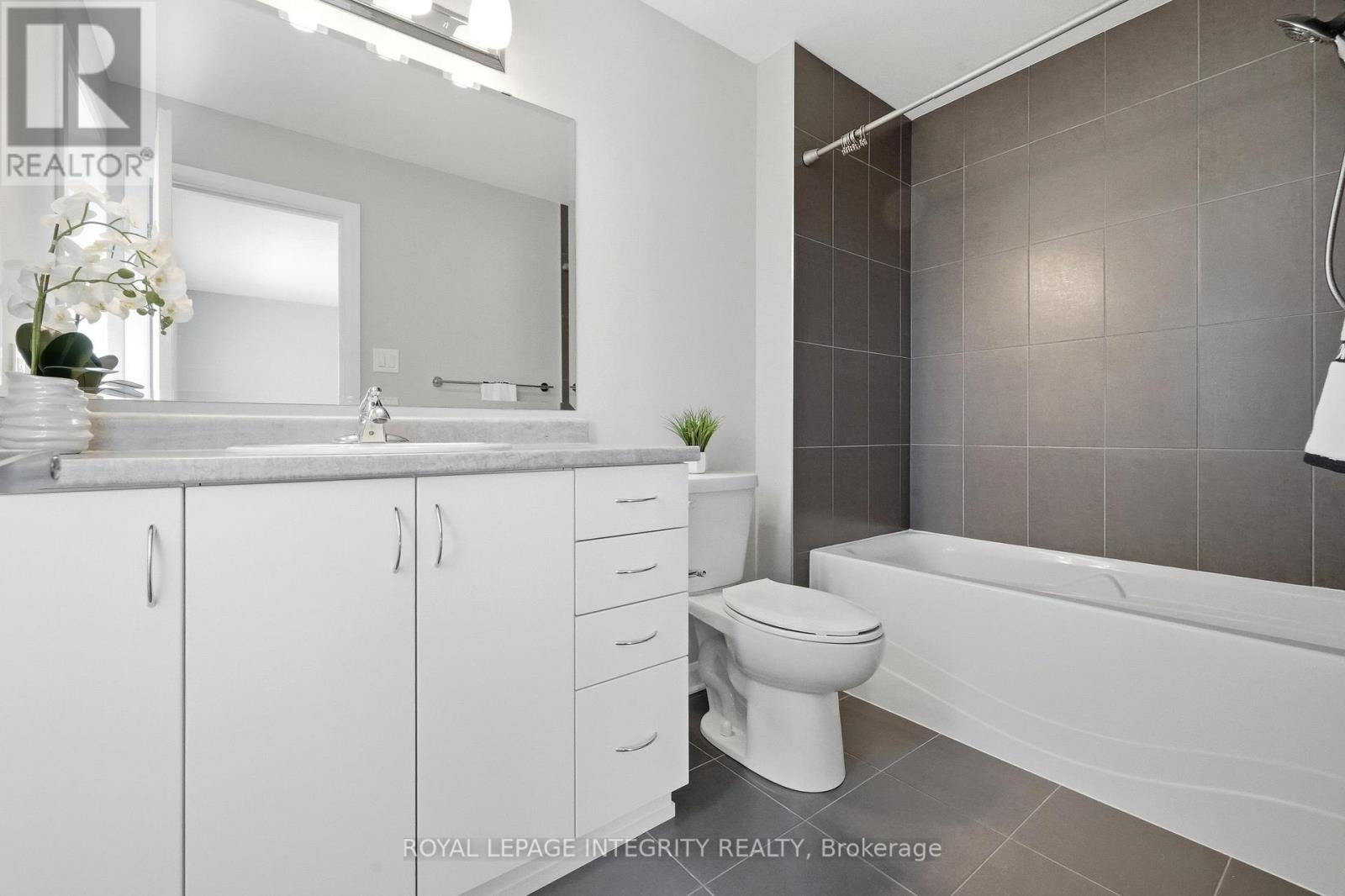Elegant ensuite with modern finishes throughout