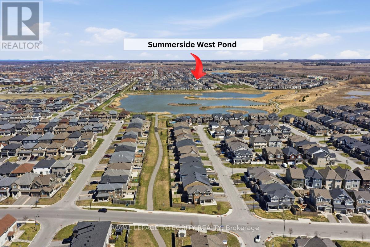 Neighbourhood view with nearby beautiful pond