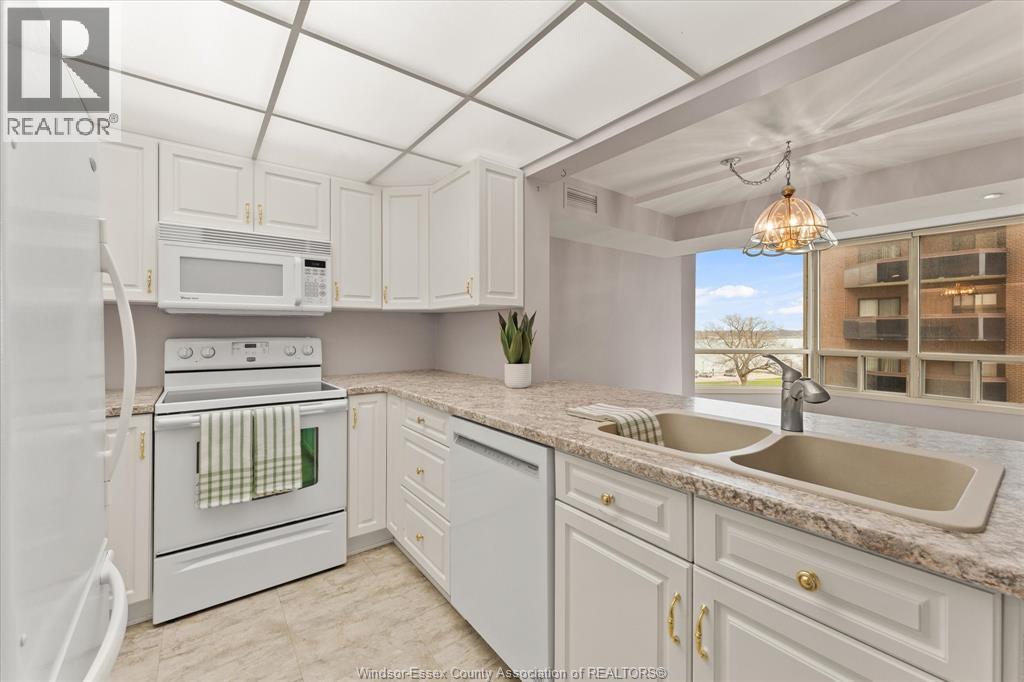 3601 RIVERSIDE DRIVE East Unit# 505 — photo 4